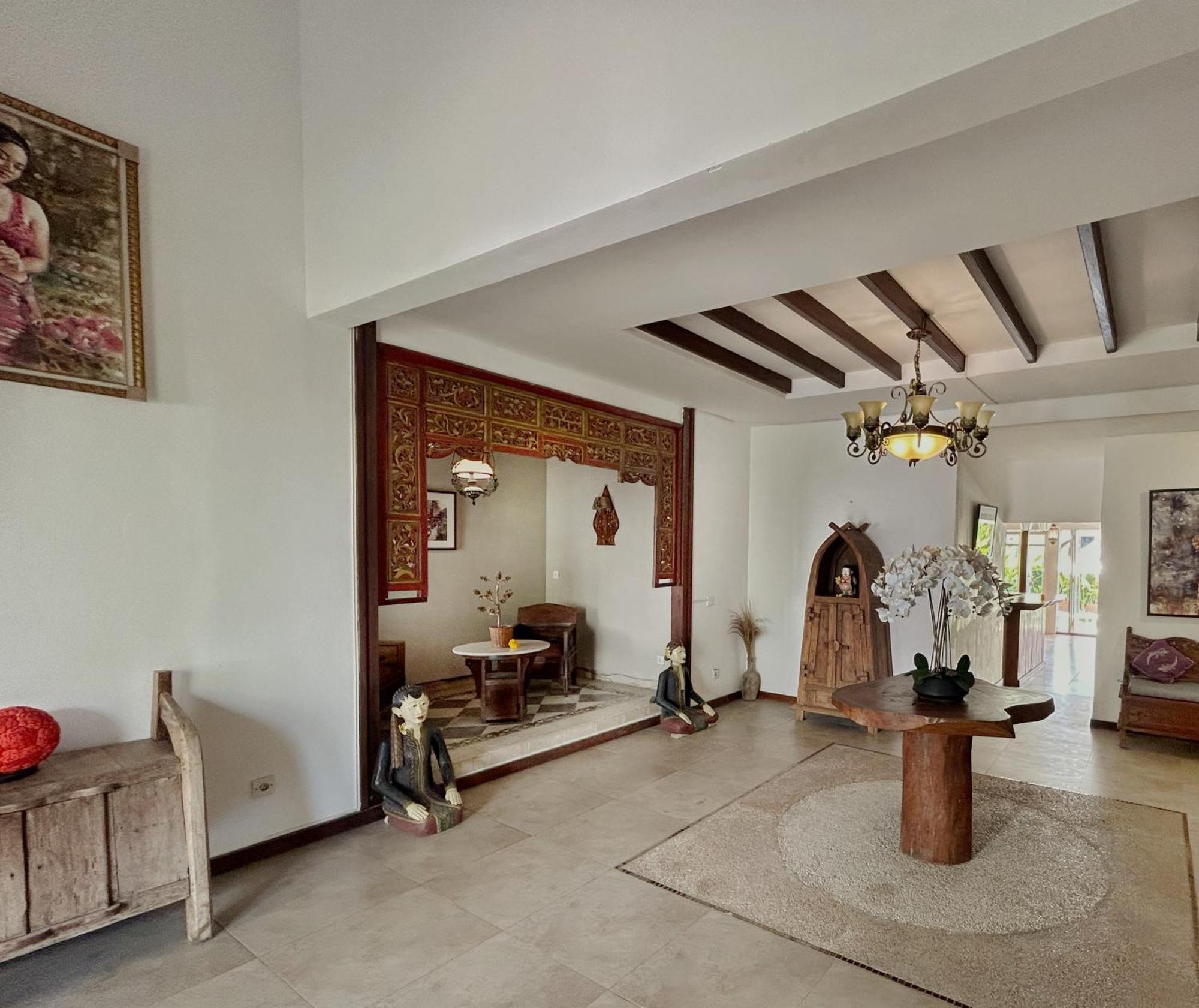Ndaru - 4 Bedroom In Batu Bolong, विला *