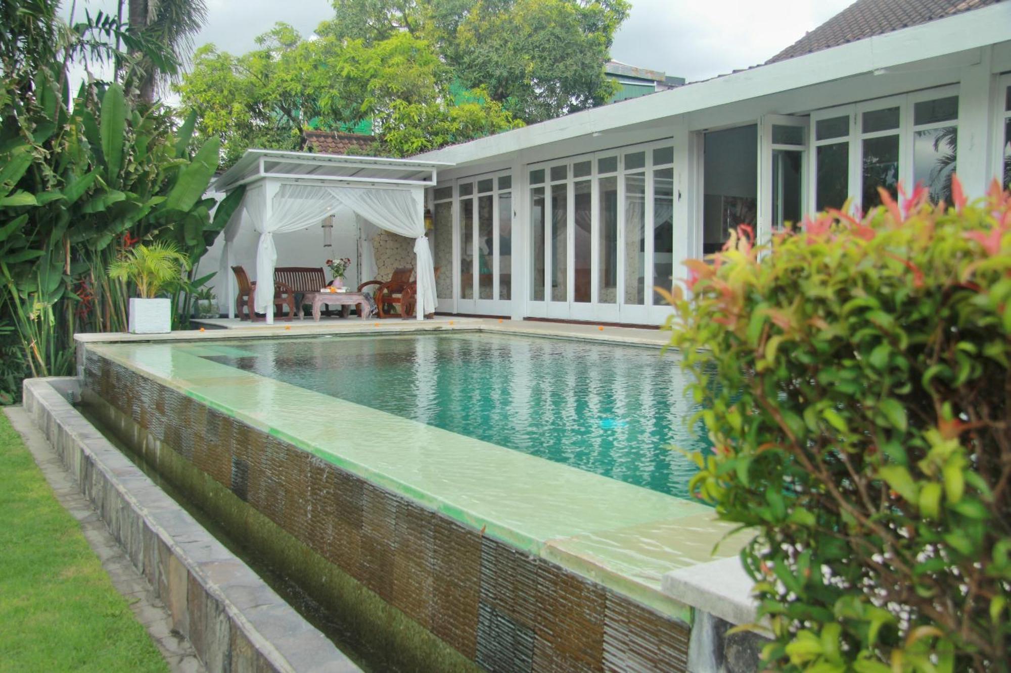 विला Ndaru - 4 Bedroom In Batu Bolong, *