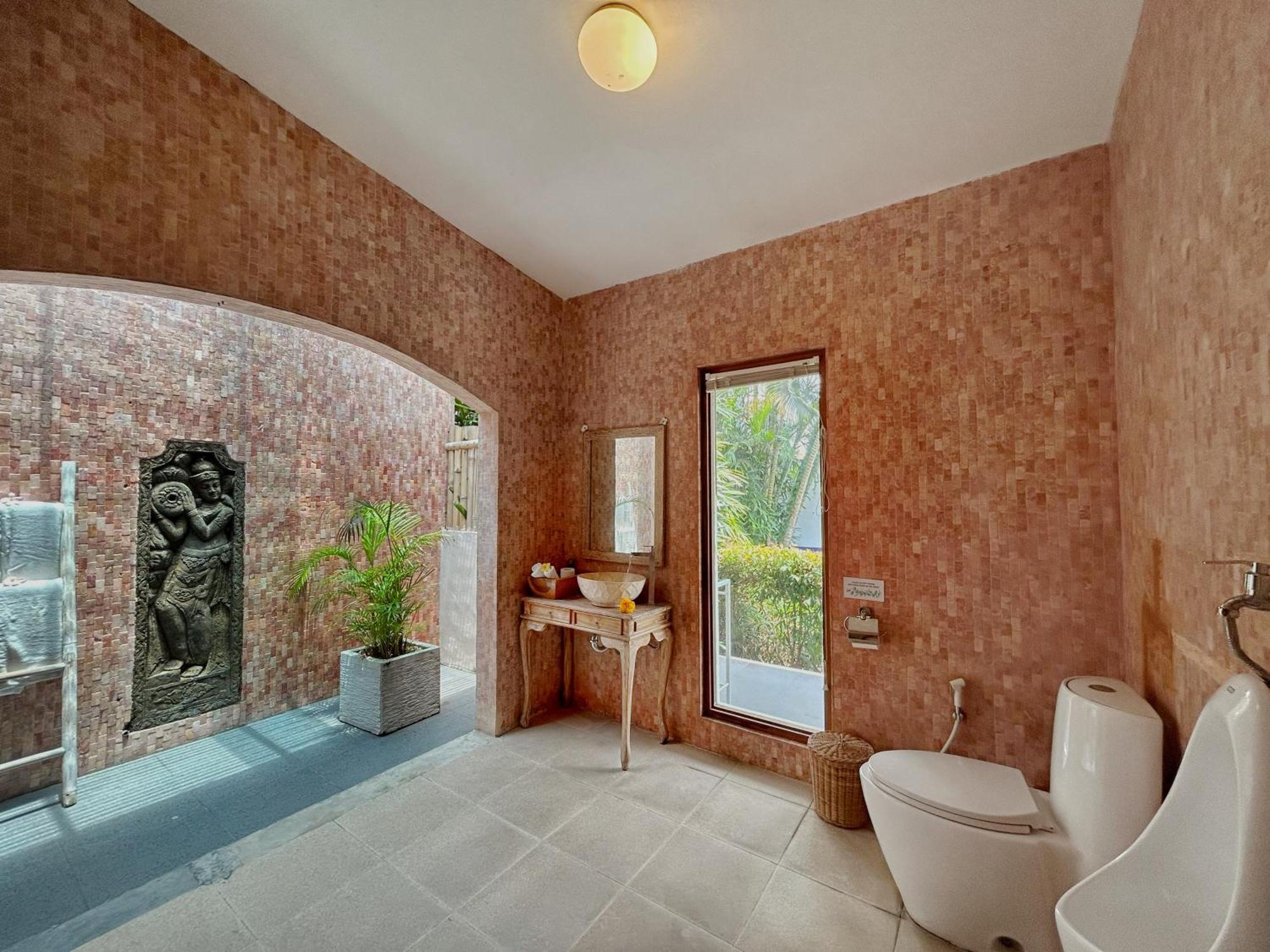 Ndaru - 4 Bedroom In Batu Bolong, विला *